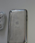 IPod touch white 4. gen 32Gb predám – fotka 2